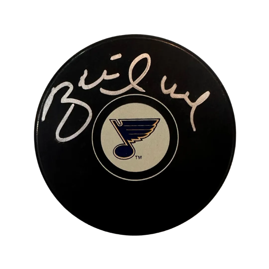 Brett Hull St Louis Blues Autographed Logo Puck - Beckett COA