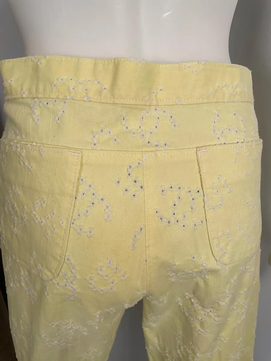 Chanel 00P, 2000 Spring Yellow CC logo Knee Length Shorts FR 40 US 4/6