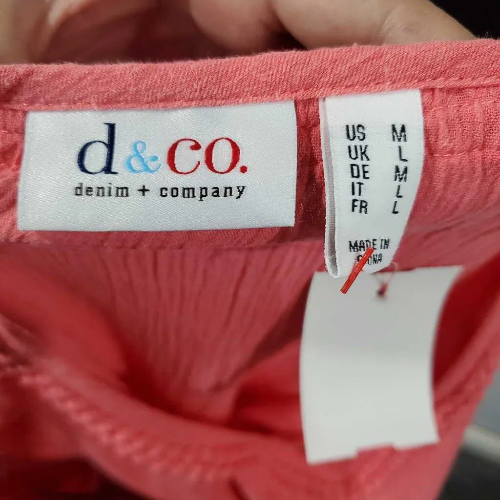 D & Co. Top Medium