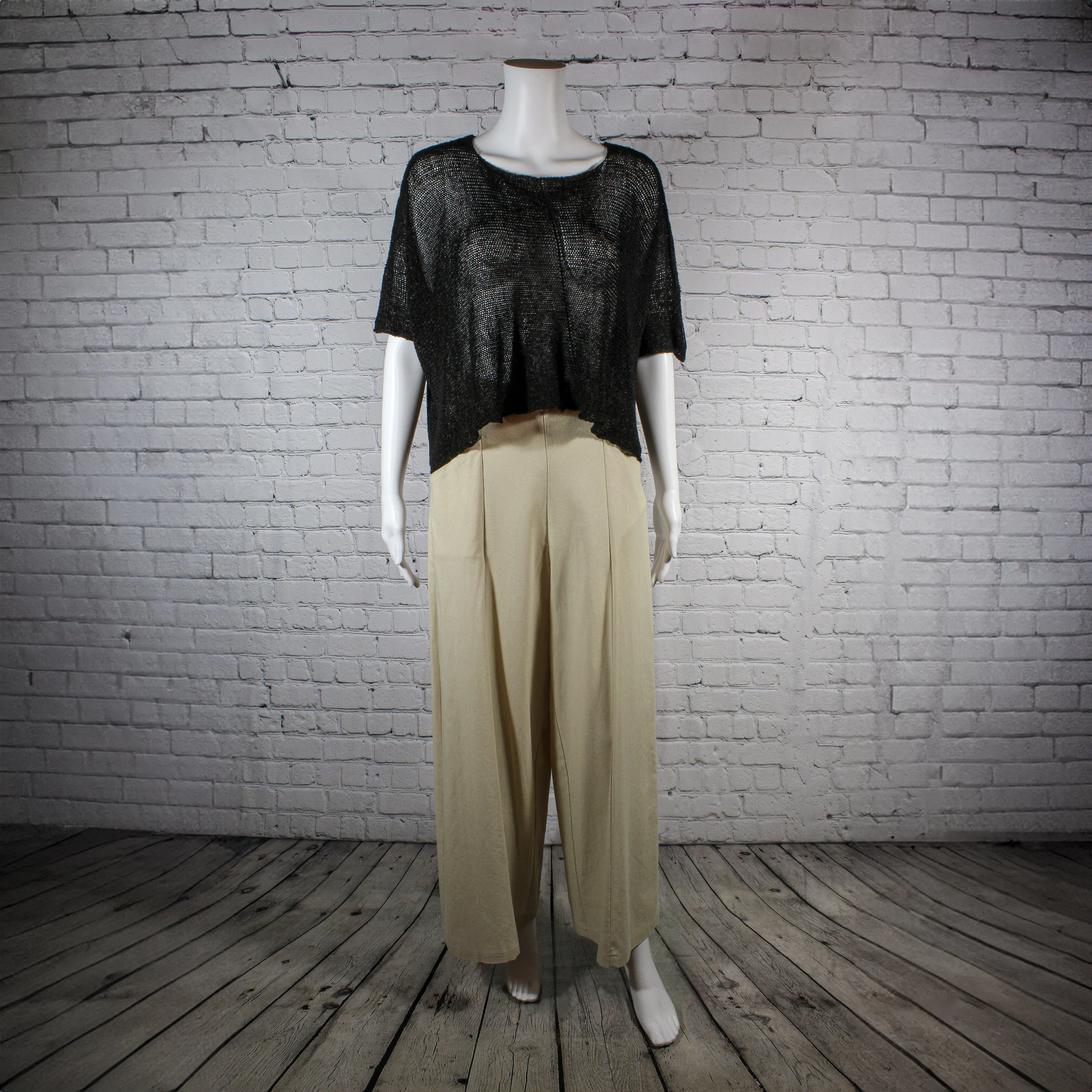 NEW! Willie Top in Cream or Black Raffia by Paper Temples