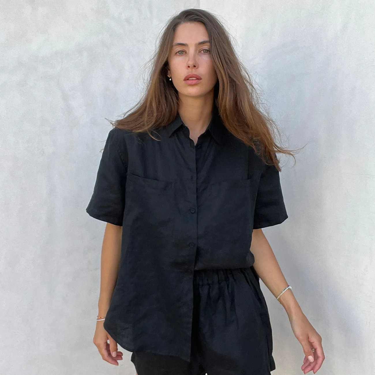 SS CRISP SHIRT BLACK LINEN