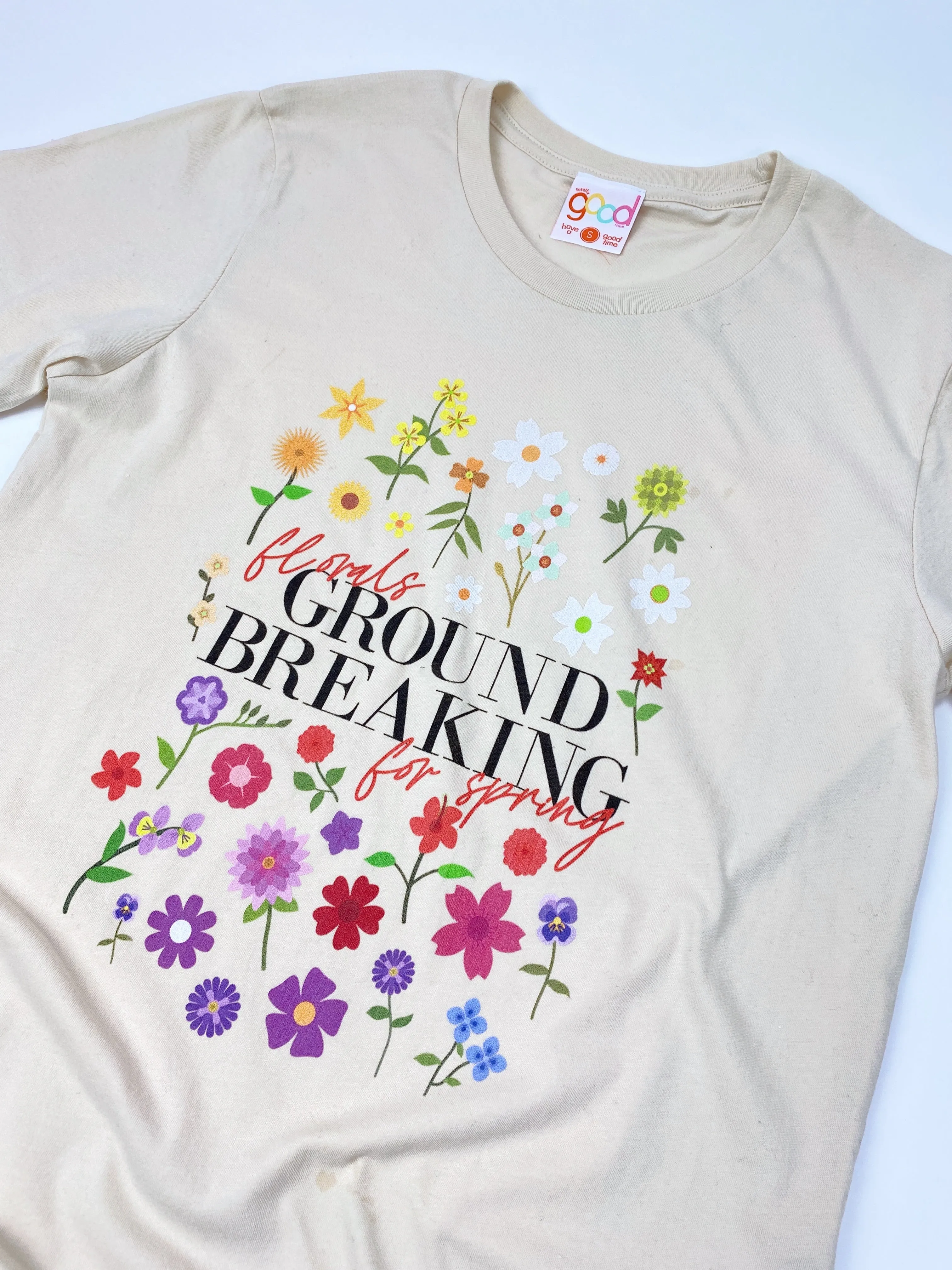 The Devil Wears Prada Florals For Spring Groundbreaking Tee - Cream