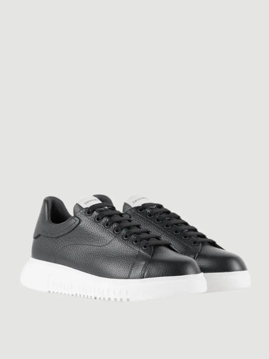 Tumbled leather sneakers